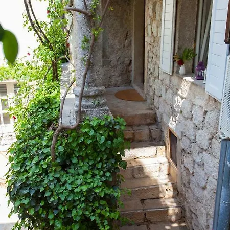 Barbarossa House With Parking Apartment Cres Exterior foto