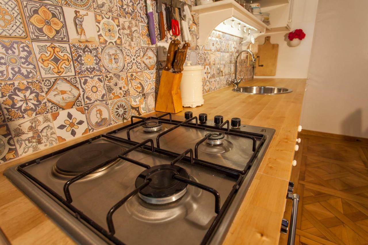 Barbarossa House With Parking Apartament Cres